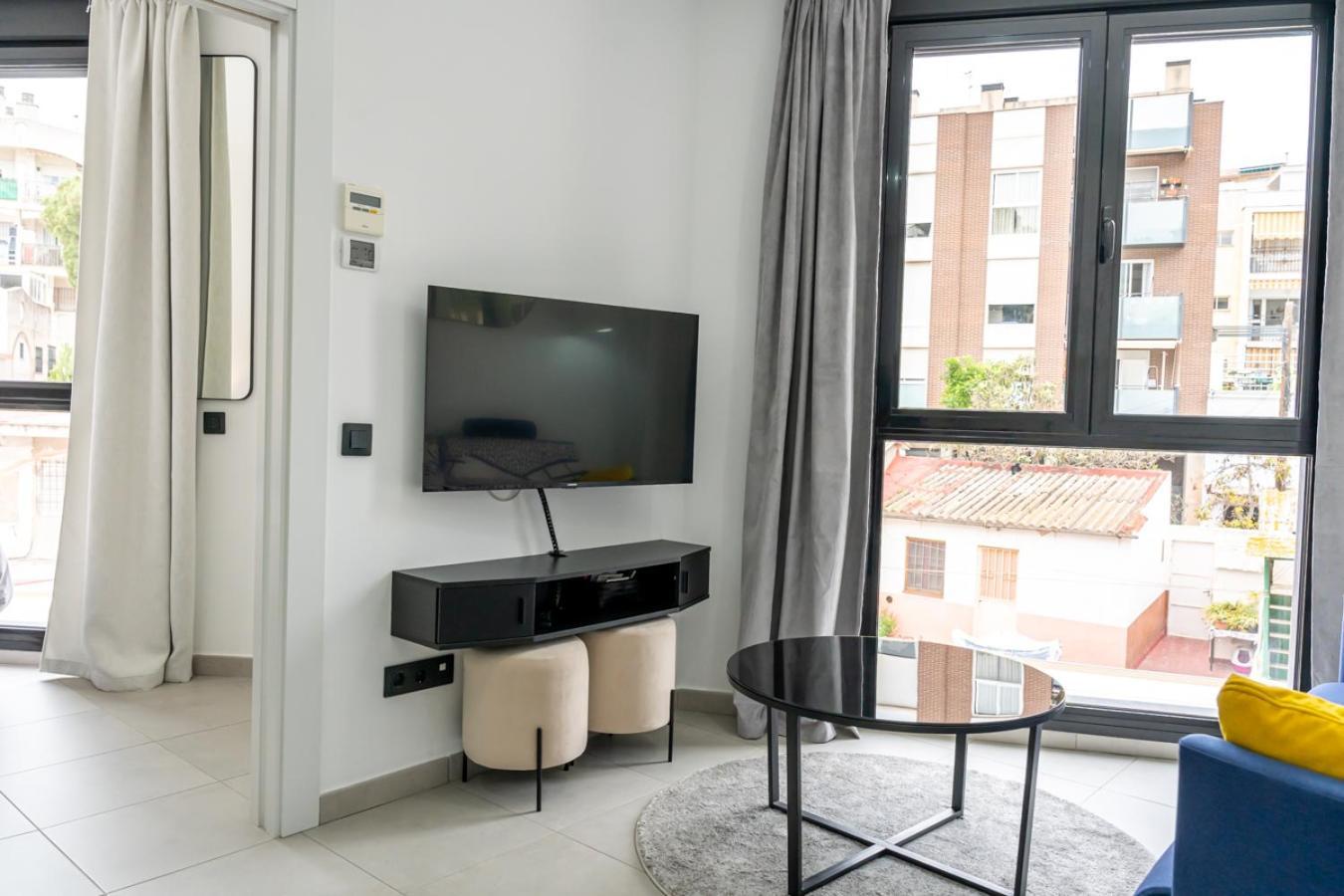 Modern Wave Escape Apartment With Private Parking And Rooftop Pool By Namaste Elite トレモリノス エクステリア 写真