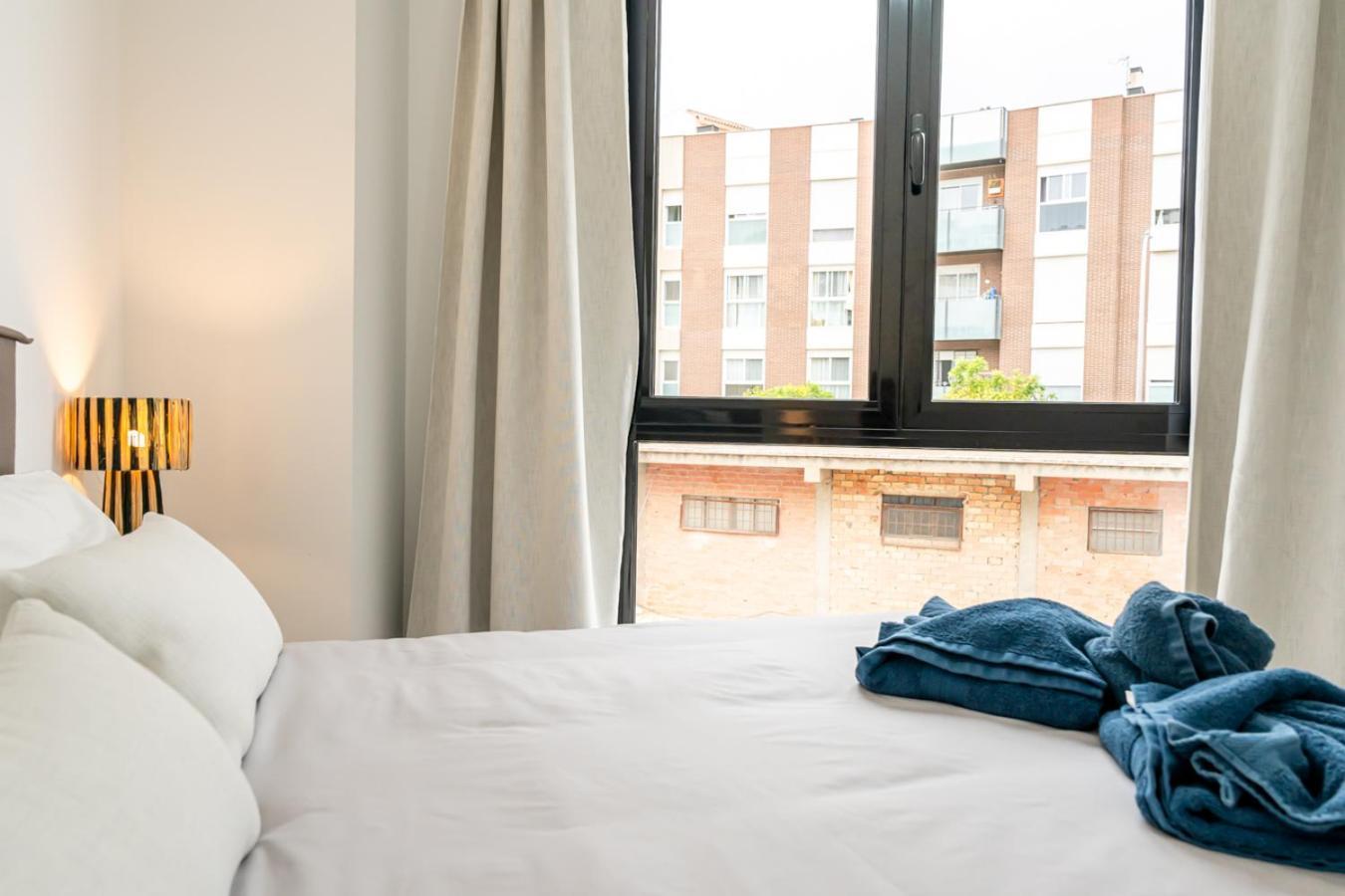 Modern Wave Escape Apartment With Private Parking And Rooftop Pool By Namaste Elite トレモリノス エクステリア 写真